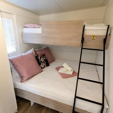 Сasa de vacaciones Mobile Whit Sea View Lavojesa