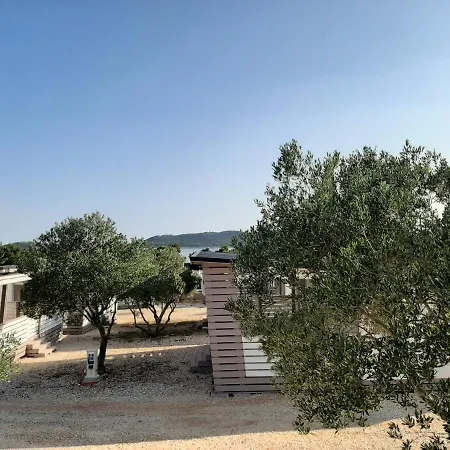 Dom wakacyjny Mobile Whit Sea View Lavojesa Drage