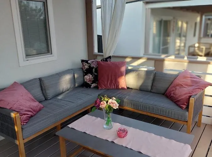 Mobile Whit Sea View Lavojesa בית נופש דראגה