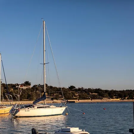 Mobile Whit Sea View Lavojesa