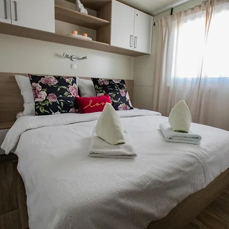 Mobile Whit Sea View Lavojesa Holiday home *